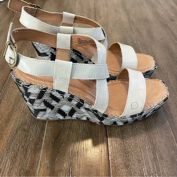 BORN Women’s Leather Strappy Cushioned Wedge Sandal Woven Square Toe Boho 10 - Picture 7 of 11